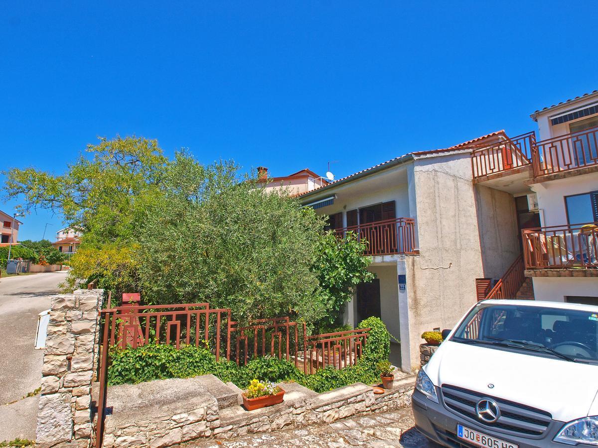 Apartments Emil 769 Fažana Kültér fotó