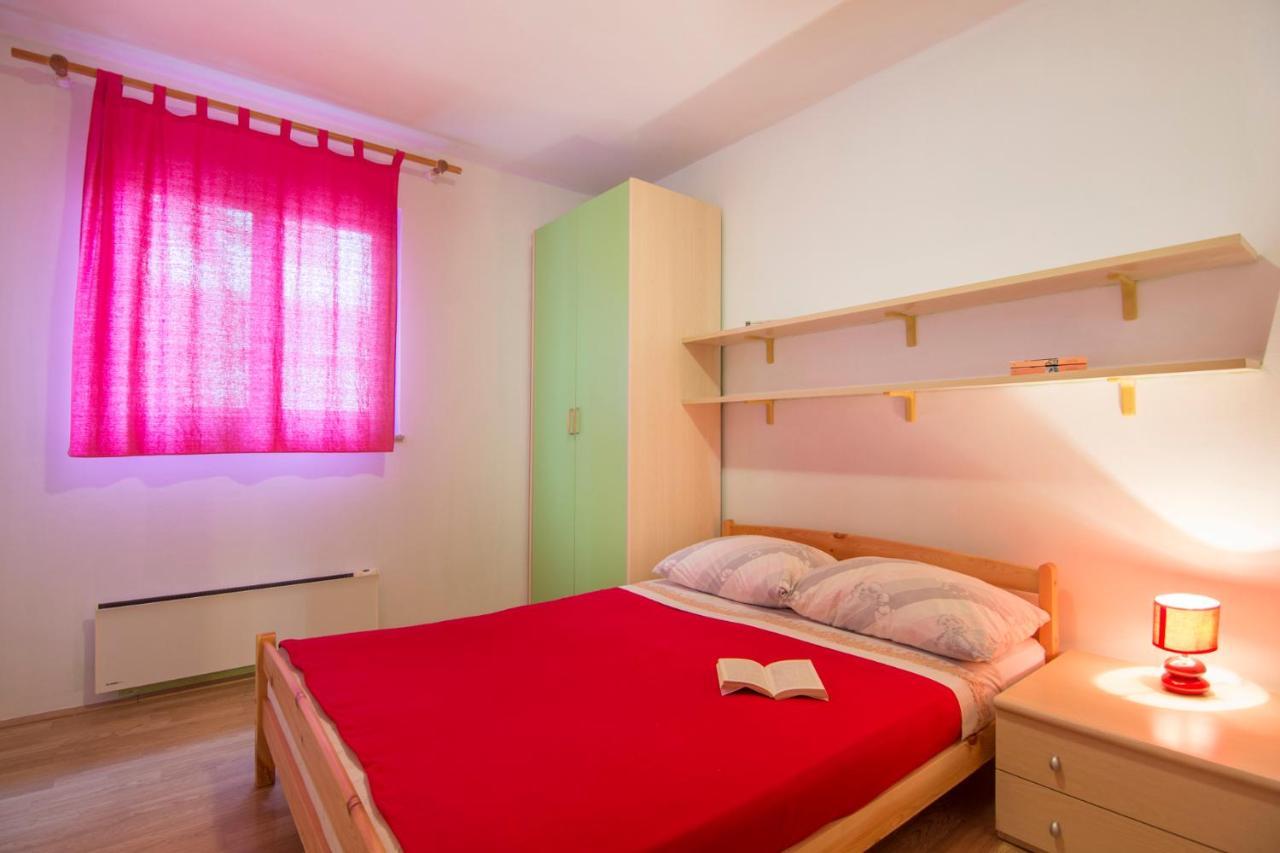 Apartments Emil 769 Fažana Kültér fotó