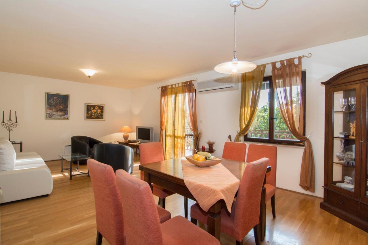 Apartments Emil 769 Fažana Kültér fotó